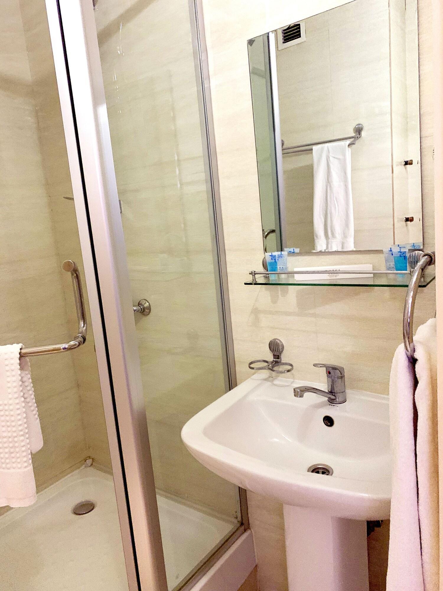 אלמטי Golden Palace Hotel מראה חיצוני תמונה