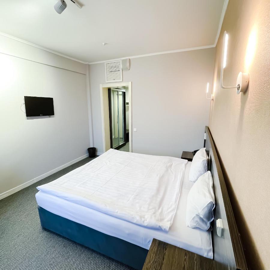 אלמטי Golden Palace Hotel מראה חיצוני תמונה