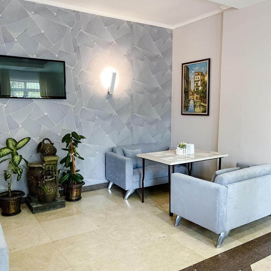 אלמטי Golden Palace Hotel מראה חיצוני תמונה