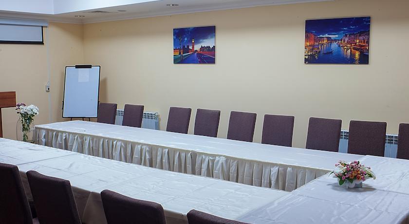 אלמטי Golden Palace Hotel מראה חיצוני תמונה