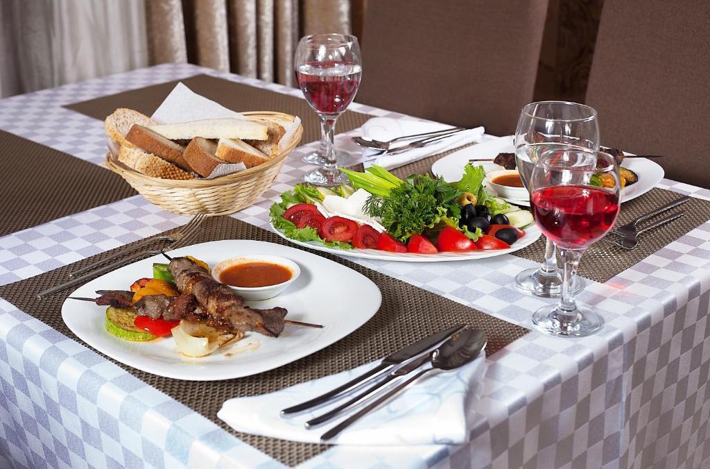אלמטי Golden Palace Hotel מראה חיצוני תמונה