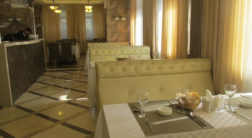 אלמטי Golden Palace Hotel מראה חיצוני תמונה