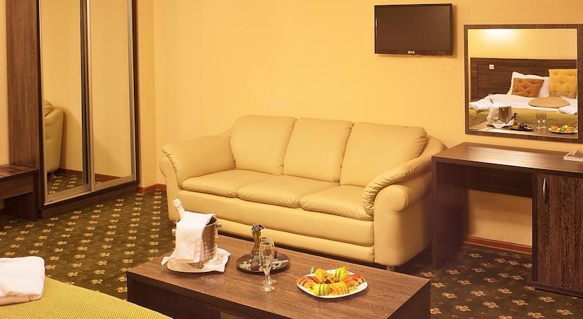 אלמטי Golden Palace Hotel מראה חיצוני תמונה