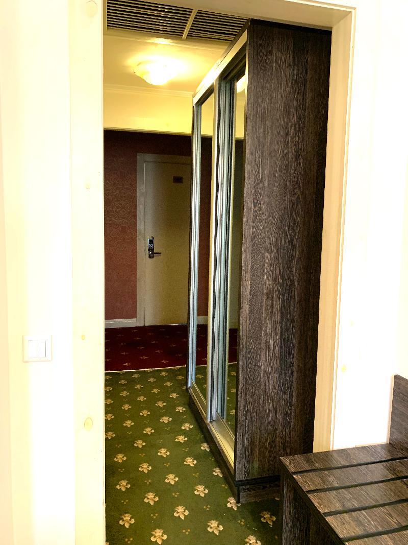 אלמטי Golden Palace Hotel מראה חיצוני תמונה